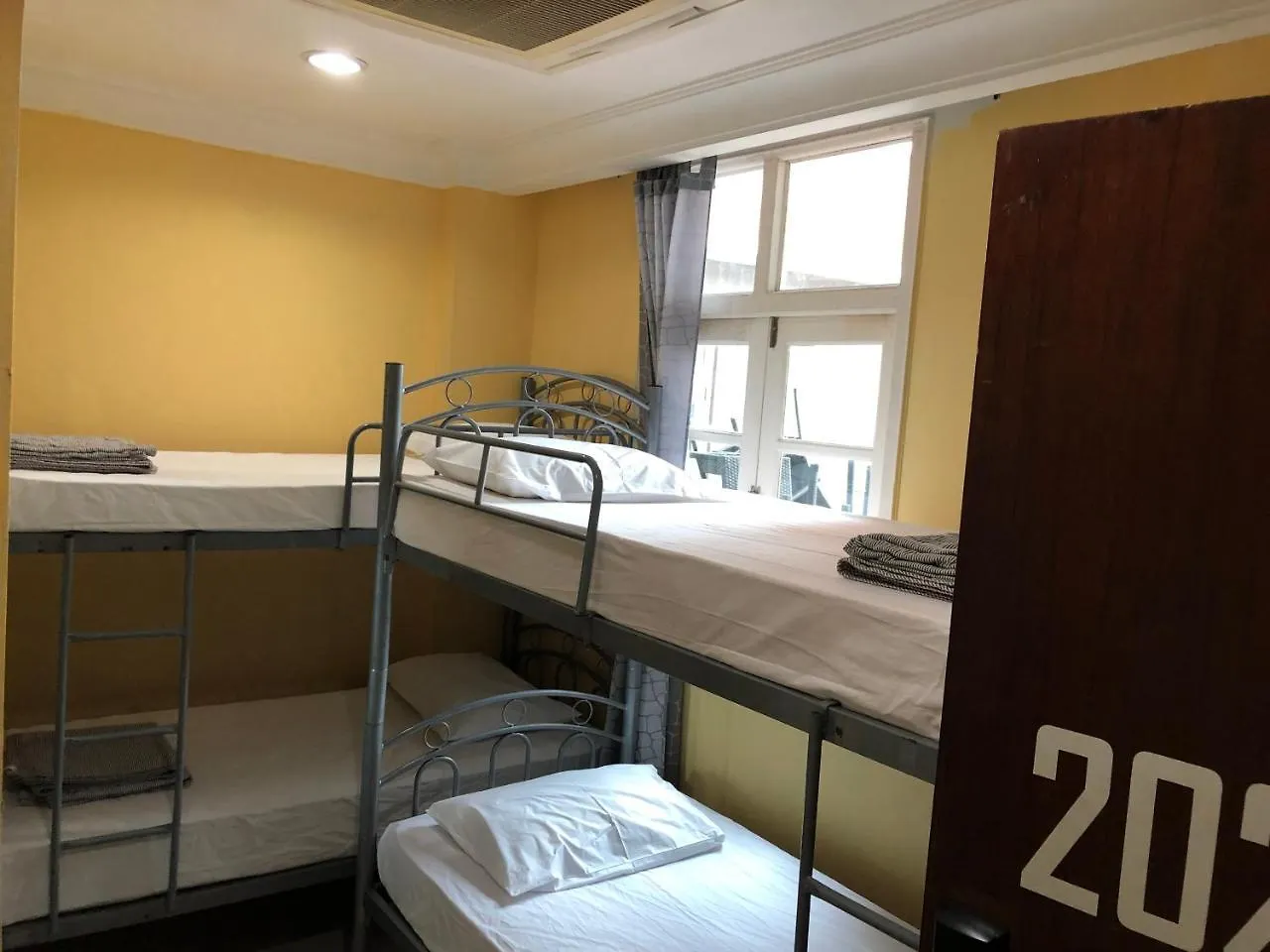 Hostal Snooze Inn @Dickson Road Singapur